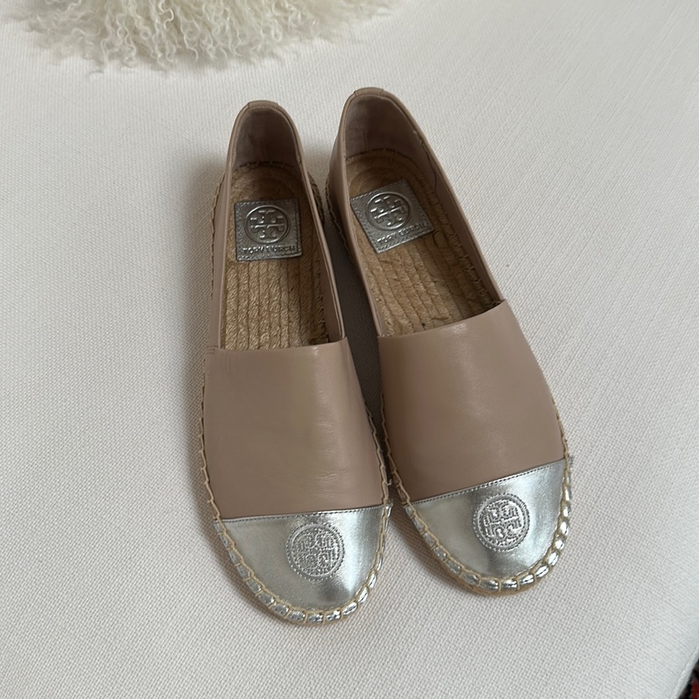Tory Burch espadrilles flat shoes size 8.5